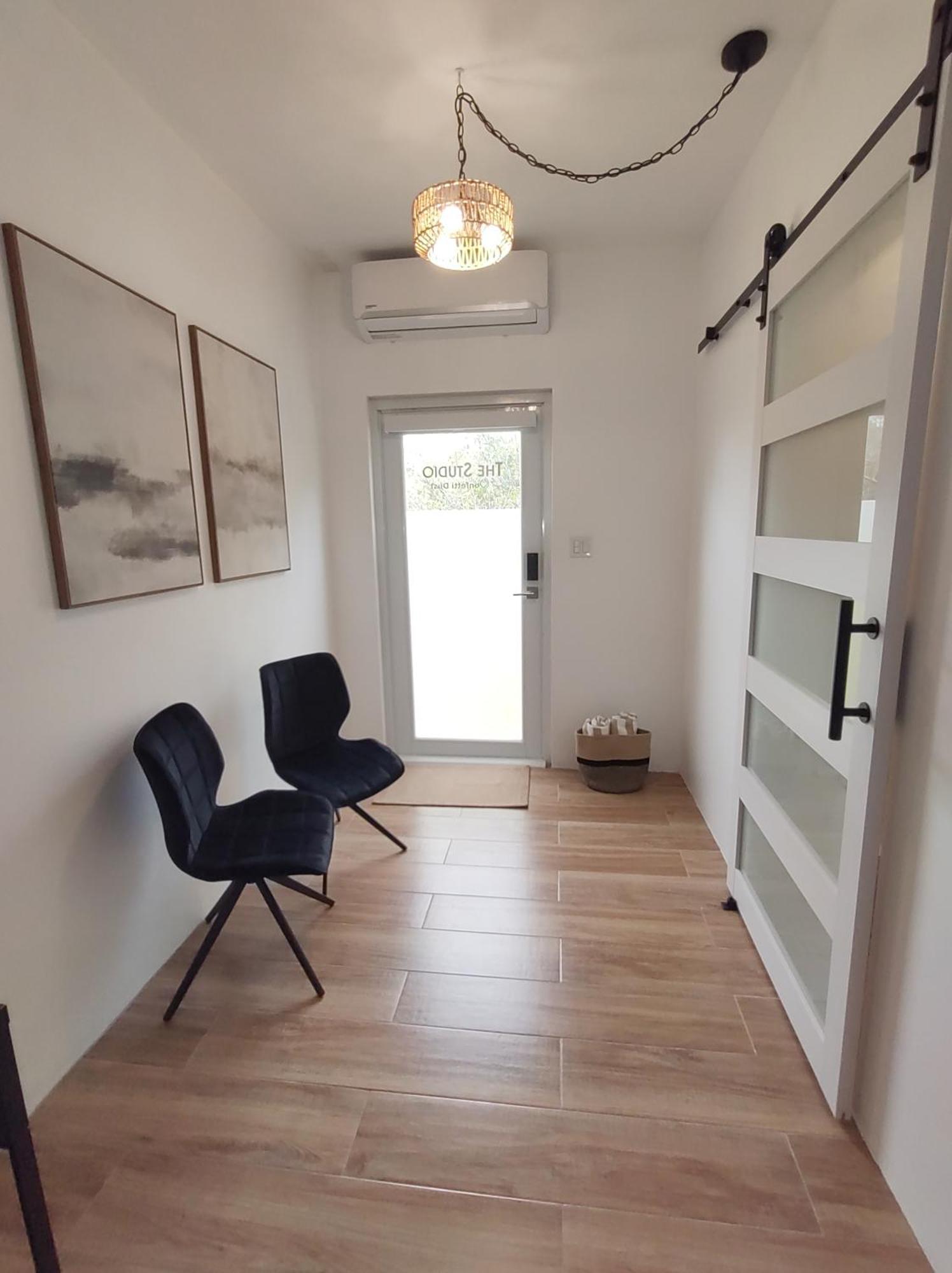 George HillLittlelux Livingアパートメント 部屋 写真